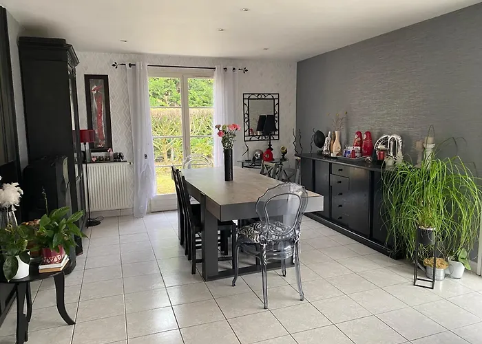 Maison Plein Pied Proche Circuit 24h Et Pec Yvré-lʼÉvêque